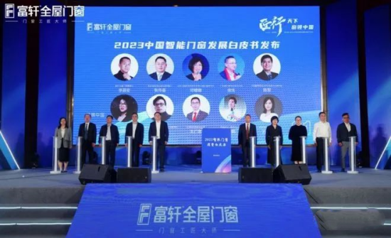 门窗十大品牌南北分庭抗争，”两派三轩”为何能成为中国门窗扛旗者?