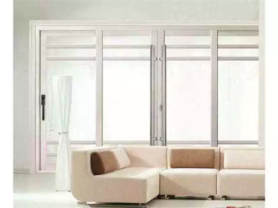 门窗选择攻略：铝合金门窗与塑钢门窗的优势与劣势大盘点