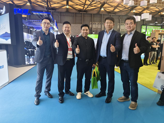 2025中国门窗幕墙大会：LBK利佰五金“超安全系统”成焦点